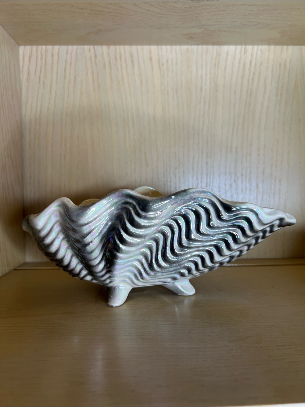 Vintage Maddux of California MCM Iridescent Clam Shell Ceramic Bowl